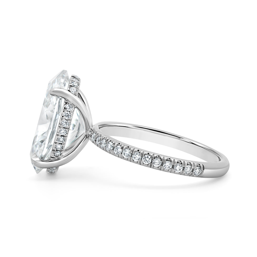 Lab Grown Oval Cut Diamond