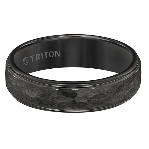 Step Edge Hammered Center Classic Wedding Band